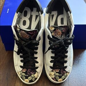 P448 Floral Sneakers with Black Accents, Size 8